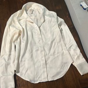 Brand: worthington, size: small, color: white/cream, type: button down blouse